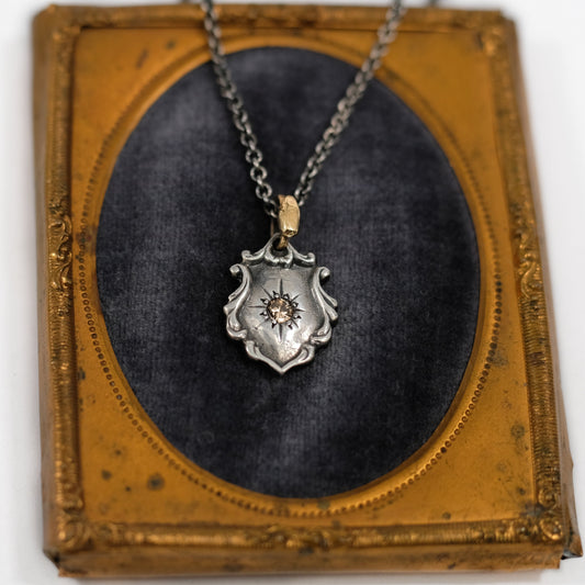 Crest diamond